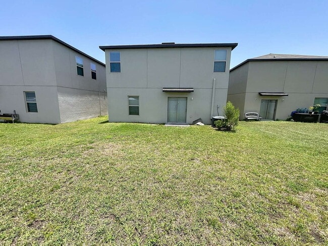 Foto del edificio - 3721 Daisy Bloom Pl