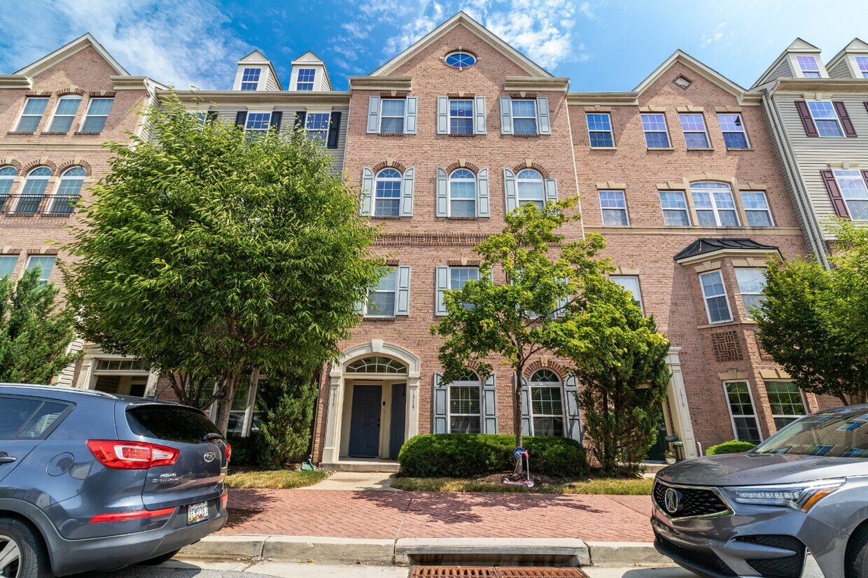 Primary Photo - 1315 Cheswick Ln