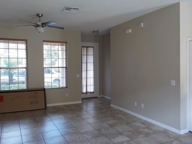 Foto del edificio - Beautiful 3/2.5 Town home w/Garage  in Lee...