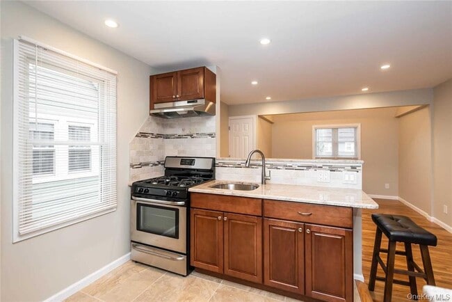 Building Photo - 9 Capitol Ave