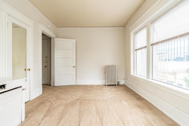 Building Photo - 1 bedroom in Seattle WA 98105
