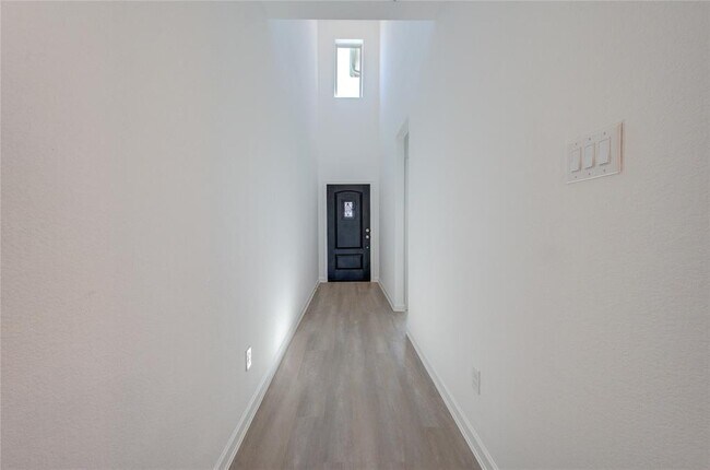 Building Photo - 25414 Gambrel Barn Pl