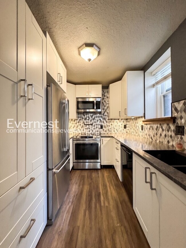 Foto del edificio - 215 E 11th Ave