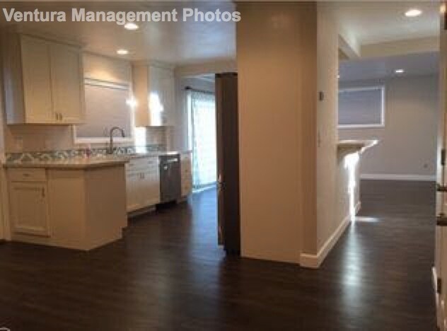 Building Photo - 132 Hayes Ave