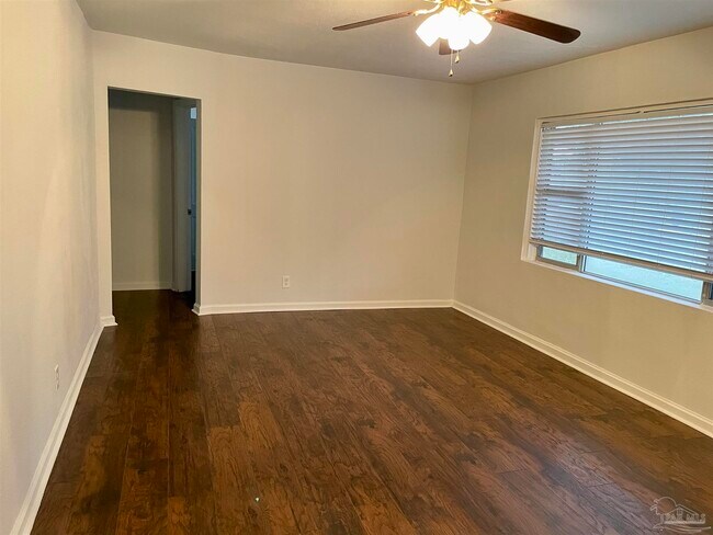 Foto del edificio - 1631 E Hayes St