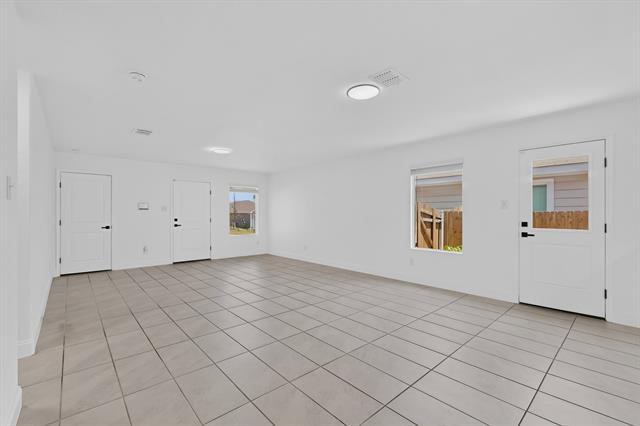 Foto del edificio - 3525 Flicker Ln