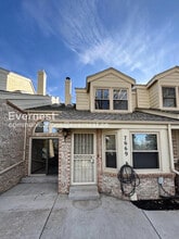 Building Photo - 7669 S Cove Cir