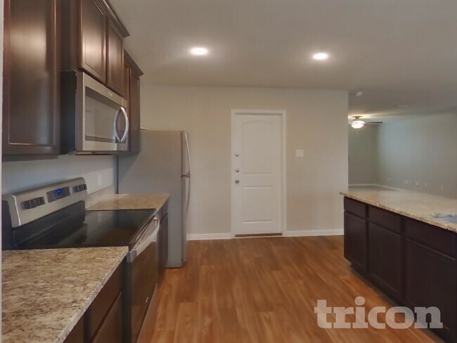 Building Photo - 11750 Davalos Ln