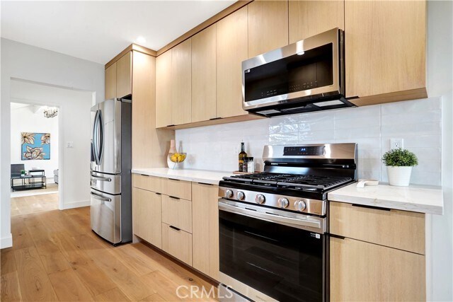 Foto principal - 6438 Lindley Ave