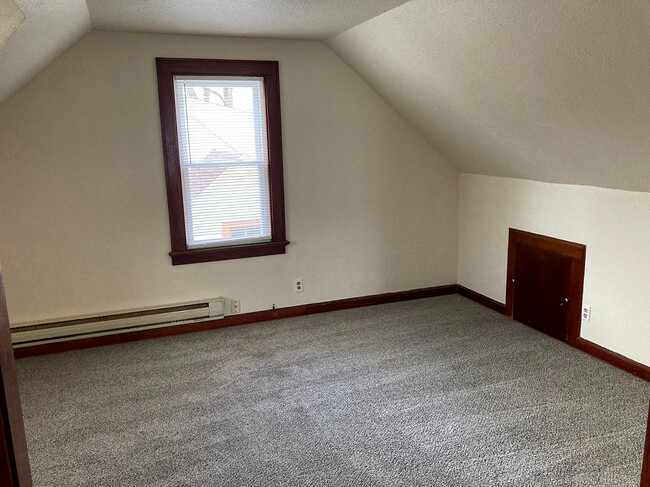 Building Photo - 5468 N 53rd St