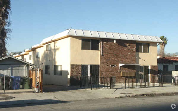 Building Photo - 6109 Mesa Ave