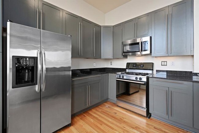 Building Photo - 90 Fairlie St NW