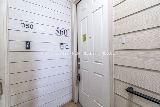 Photo - 251 S Mill St Apartment