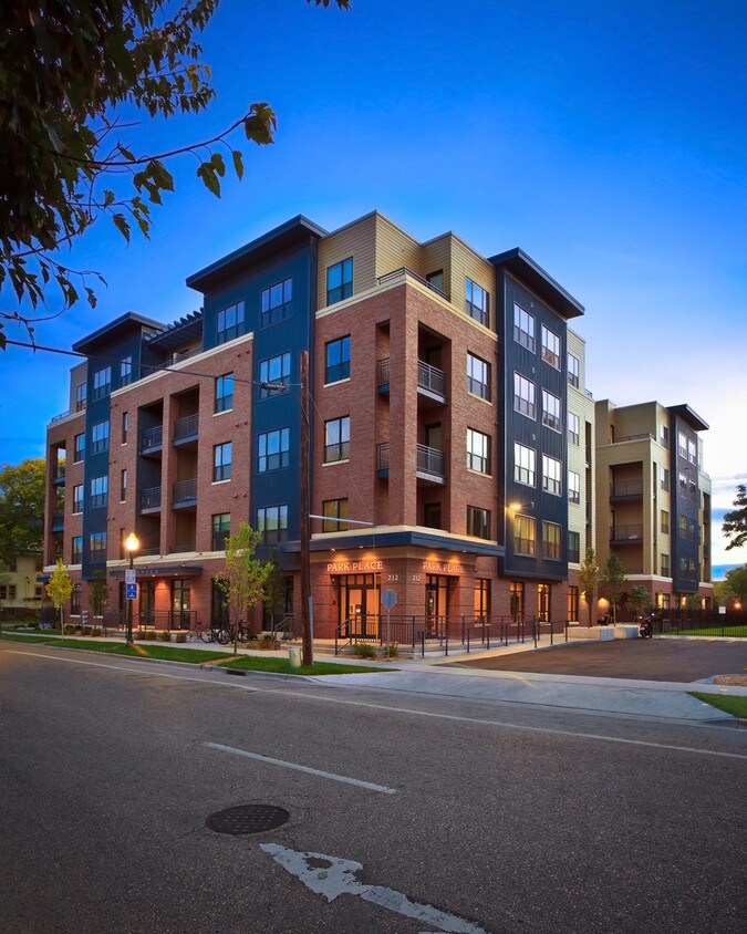 212 N Bassett St, Madison, WI 53703 Apartments in Madison, WI