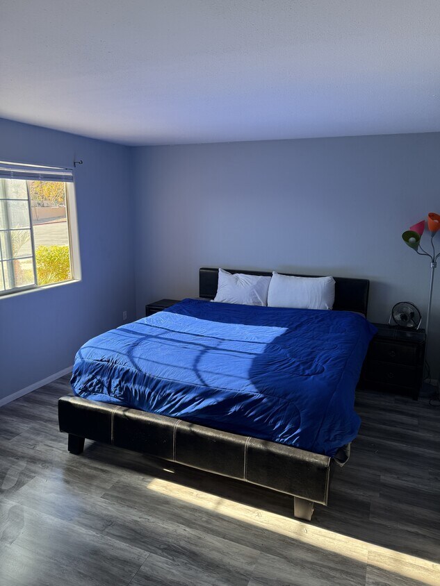 Foto principal - 3455 Erva St