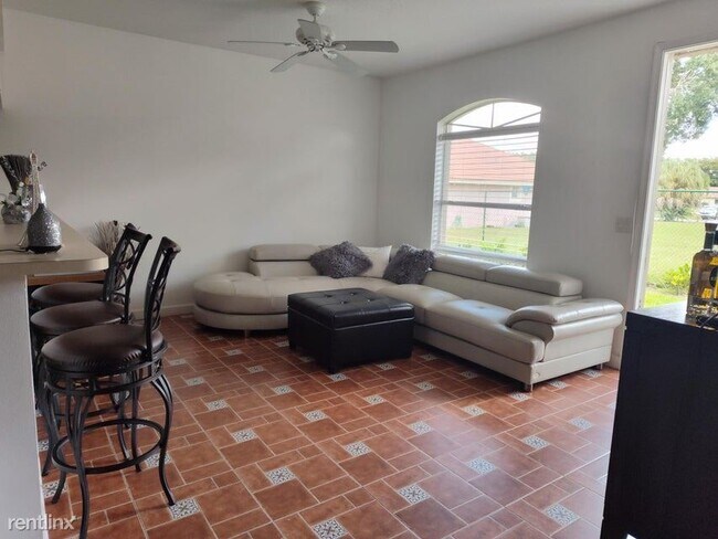 Foto del edificio - 3 br, 2.5 bath House - 11937 Sturbridge Ln...