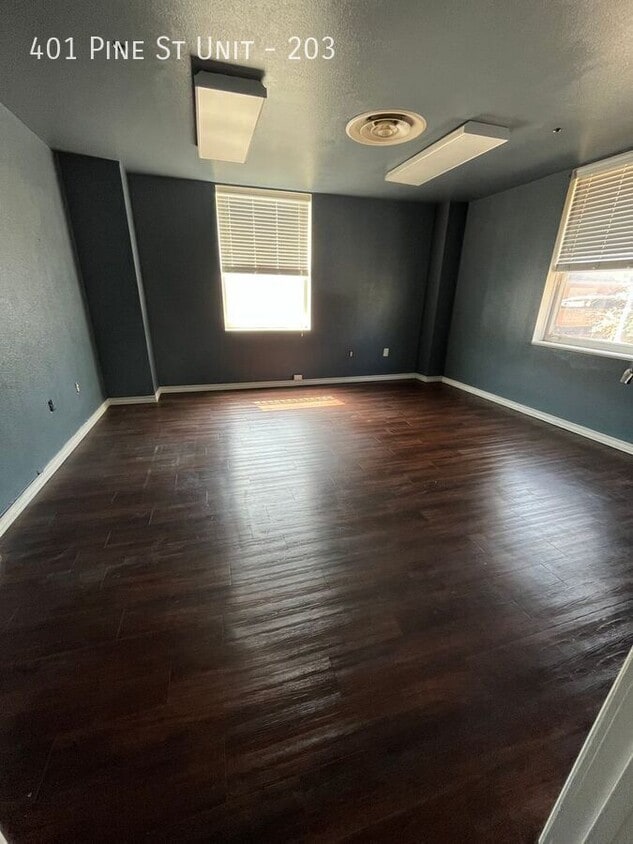 Foto del edificio - 401 Pine St