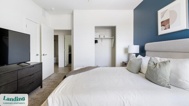 Foto del edificio - 10000 W Missouri Ave