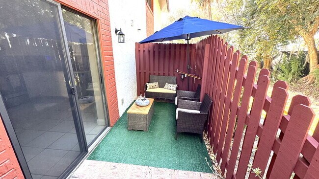 Foto del edificio - 910 Big Tree Rd