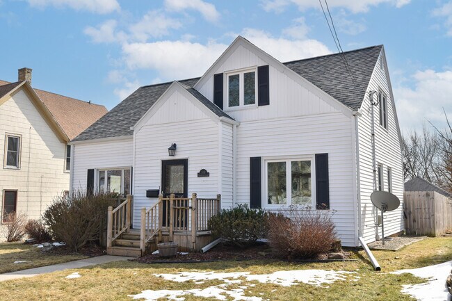 Foto del edificio - 309 W Washington St