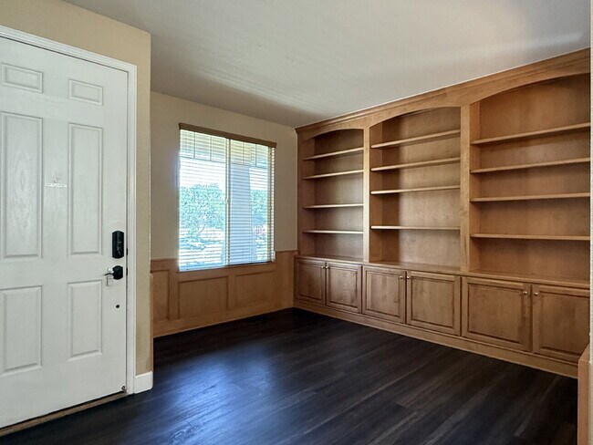 Foto del edificio - Gorgeous Reunion Home Features 4 Beds/2.5 Baths and Large Backyard. Close to Shopping, Dining and...