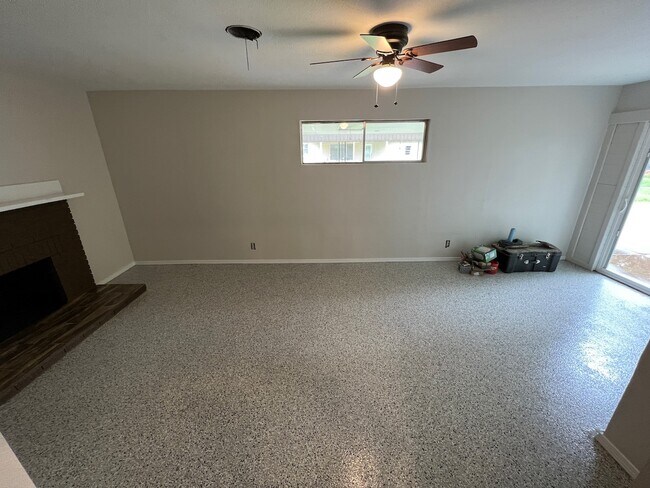 Building Photo - 309 Stadium Dr