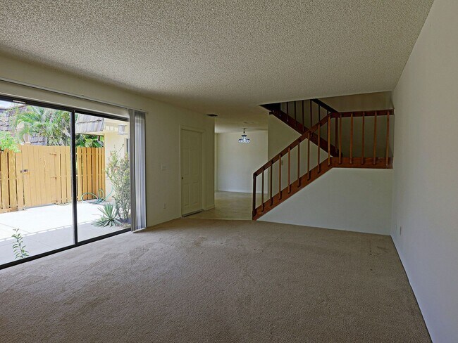 Building Photo - Parkwoods 5580-2