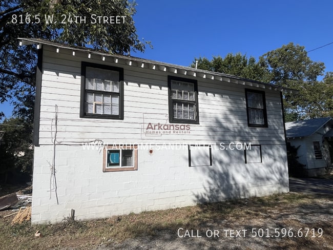 Building Photo - 816.5 W 24th St