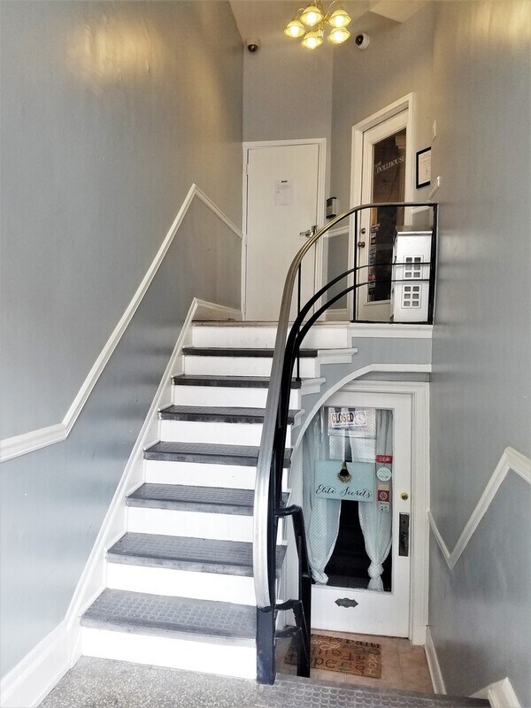 Foto del edificio - 525 N Charles St