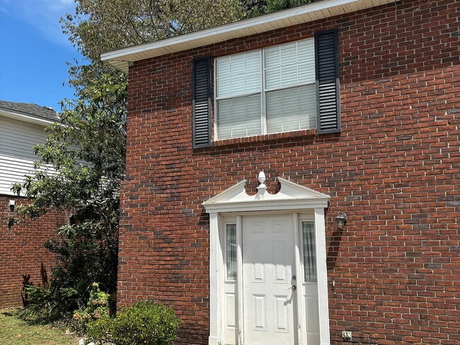 Building Photo - 3839 Belle Meade Ct