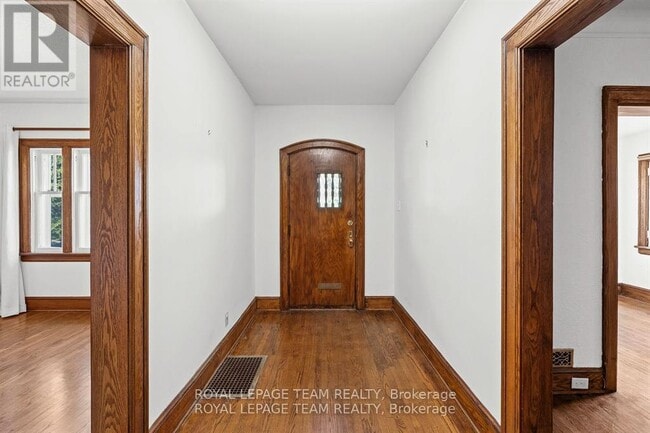 Building Photo - 131 Acacia Ave