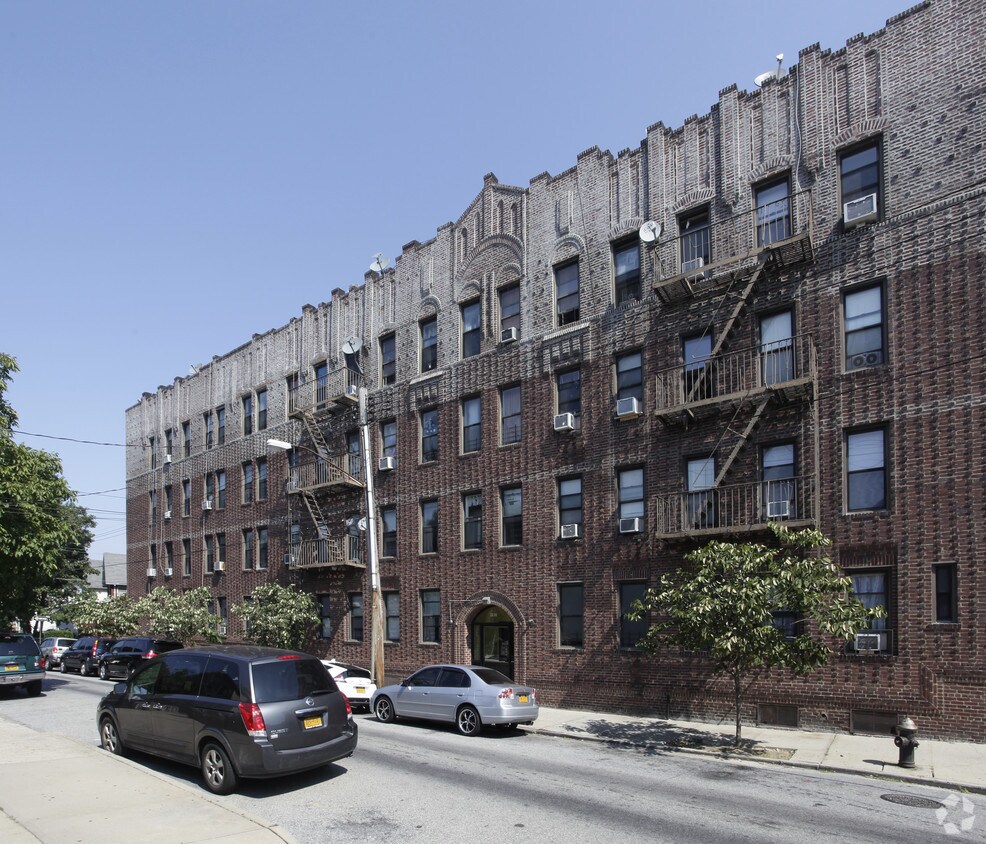 Building Photo - 99-09 95th St