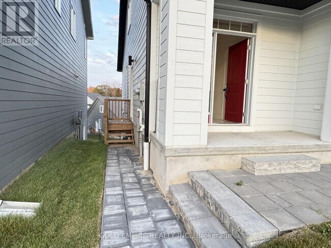 Photo du bâtiment - 30 Julie Cresent