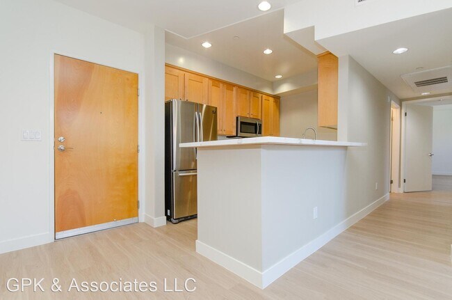 Building Photo - 6931 Kittyhawk Ave