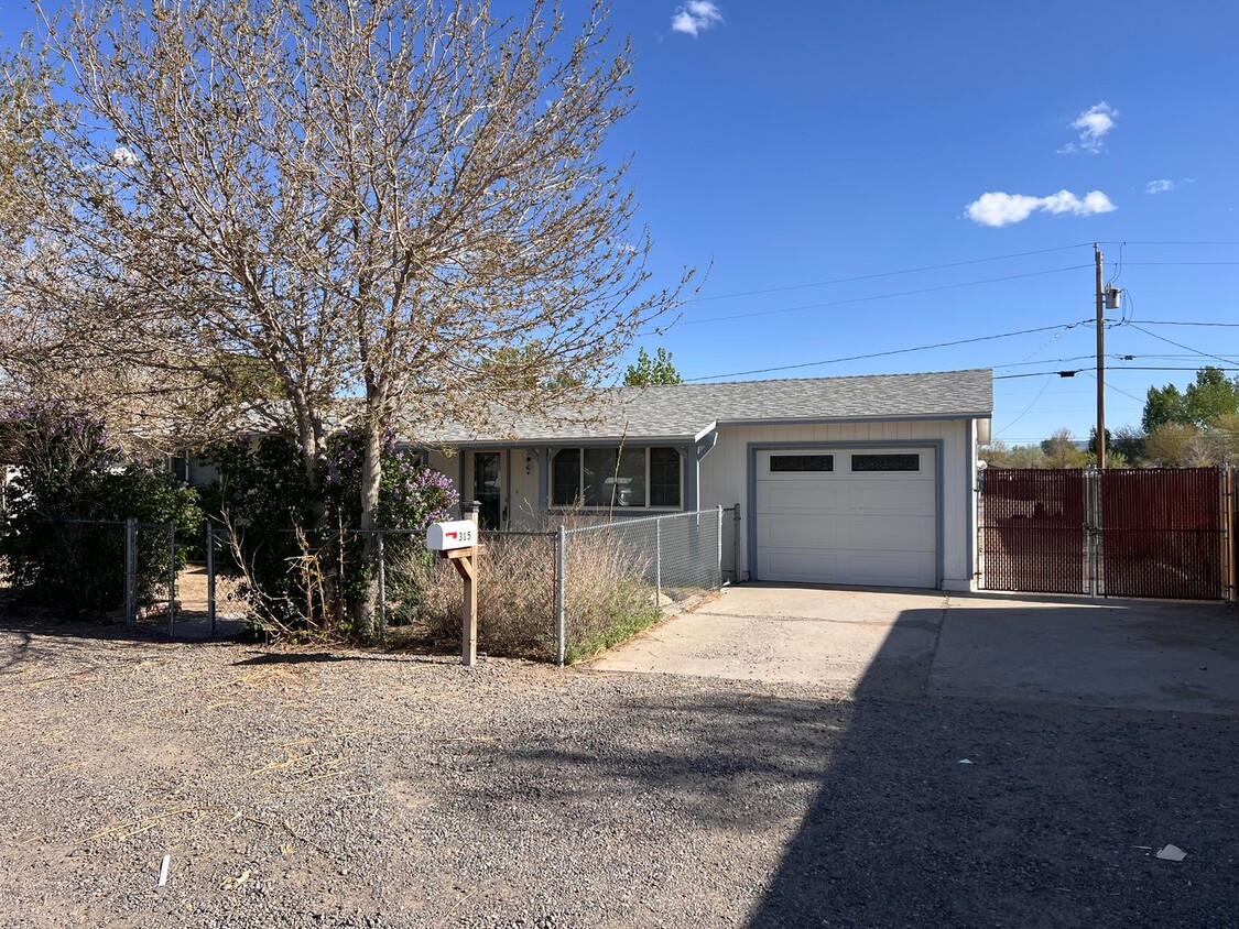 Foto principal - Centrally Located Single Family Home in Fe...