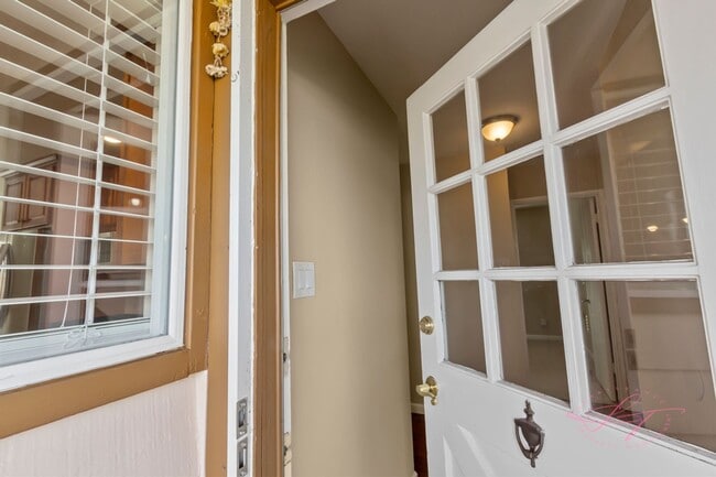 Building Photo - Welcome Home: 893 Blazingwood Avenue, Cupe...