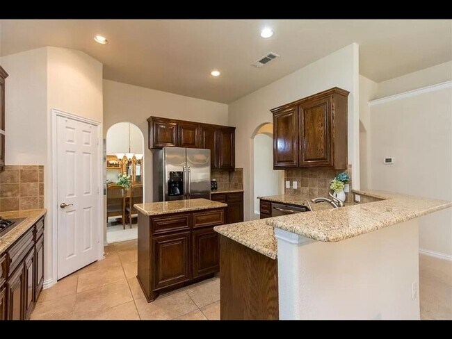 Foto del edificio - 3 Bedroom Single Family Home in Lewisville