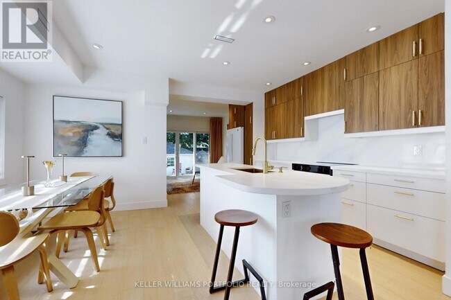 Building Photo - 22 Pitt Ave