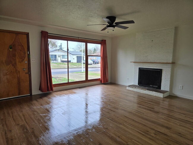 Foto del edificio - 11824 NE Stanton St