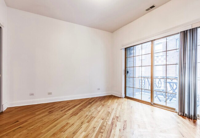 Foto del edificio - 5323 S Harper Ave