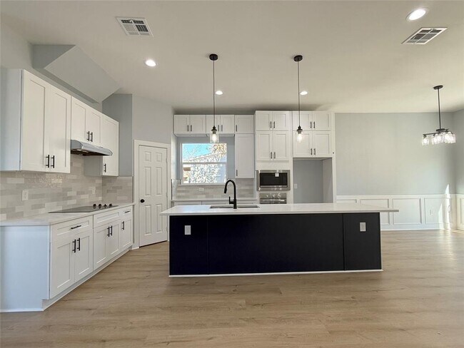 Foto del edificio - 16366 Eastchase St