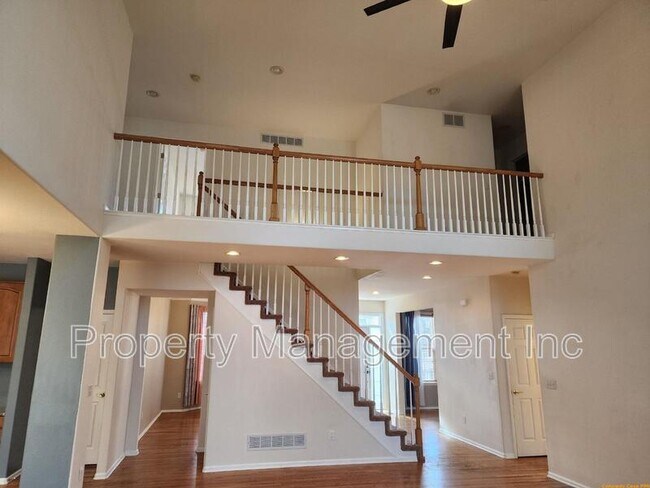 Building Photo - 5198 Sunset Ridge Dr