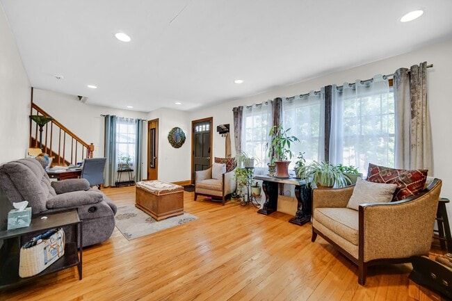 Foto del edificio - 3445 N Schultz Dr