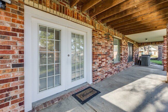 Foto del edificio - 812 Driftwood Dr