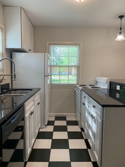 Foto del edificio - 848 W 43rd St