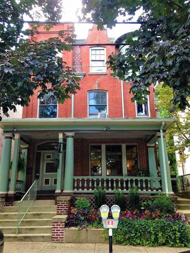 Foto del edificio - 428 N Duke St