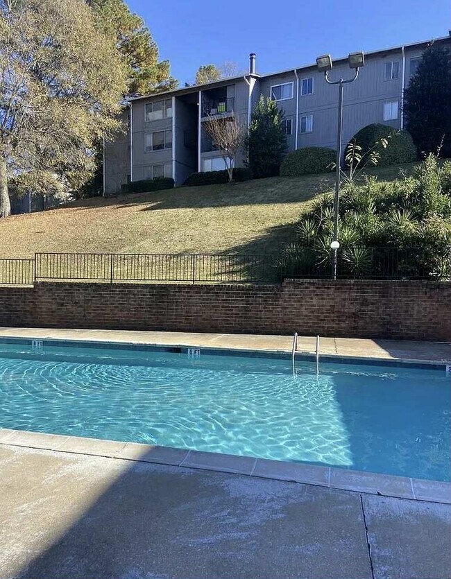 Foto del edificio - 405 Skyview Dr