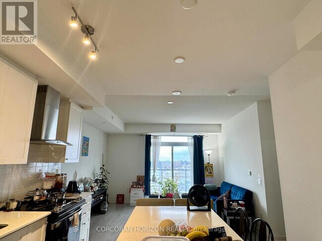 Photo du bâtiment - 55 Duke St W