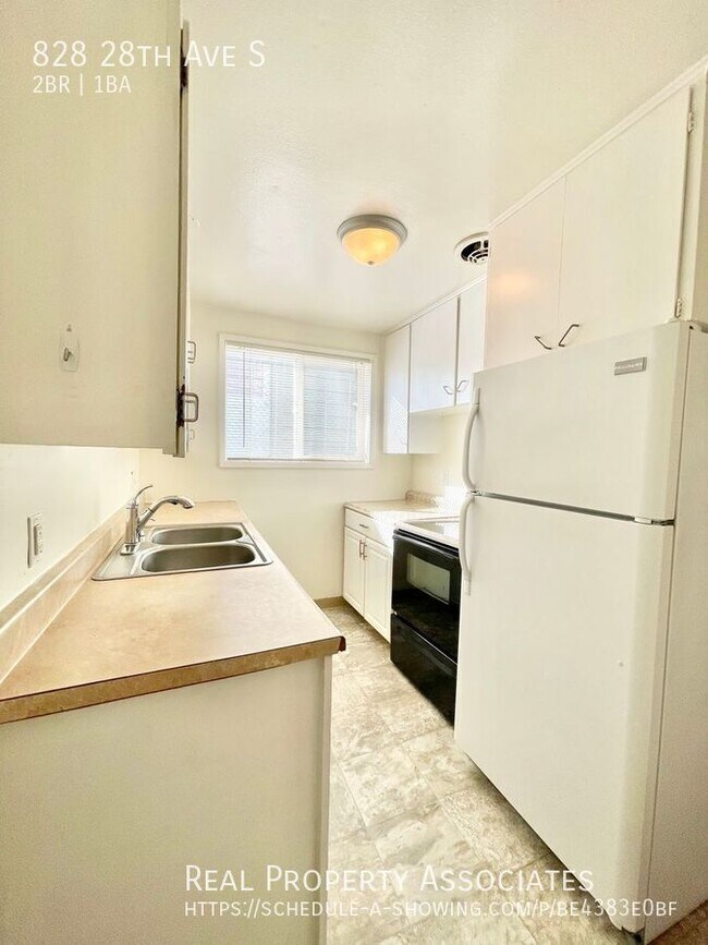 Foto del edificio - 828 28th Ave S