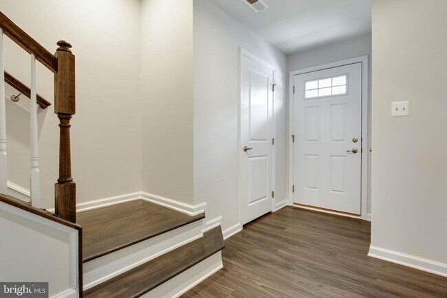 Foto del edificio - 7912 N Gladden Farm Way